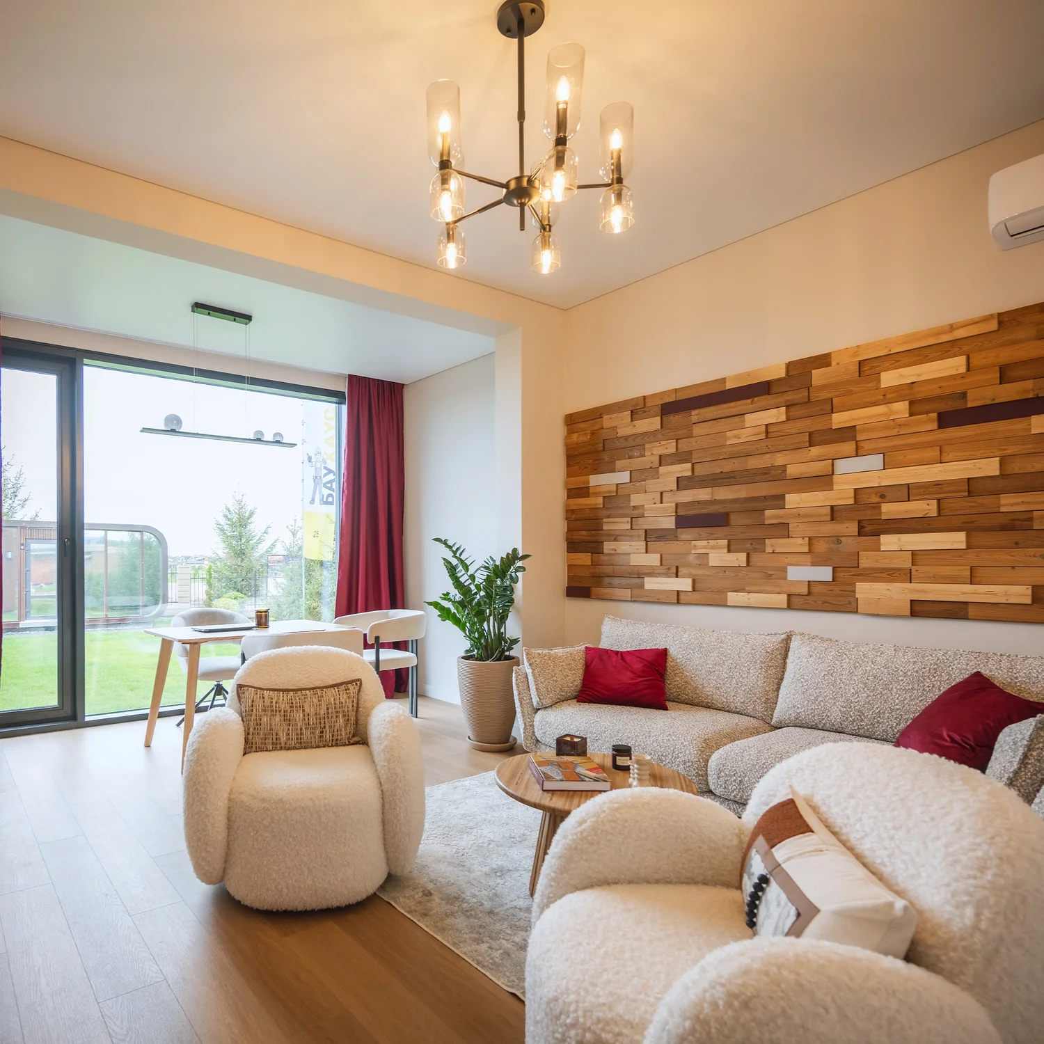 Подвесные люстры Favourite 2877-5P Amusing